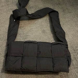 Black bottega veneta padded bag dupe